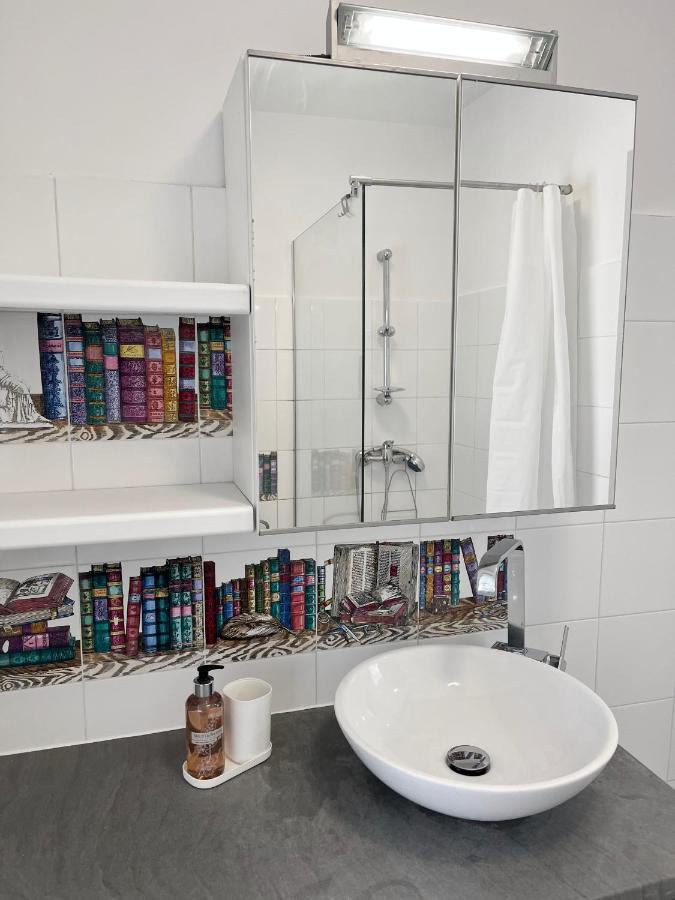 Renovated City Center Apt End Of Sept 23