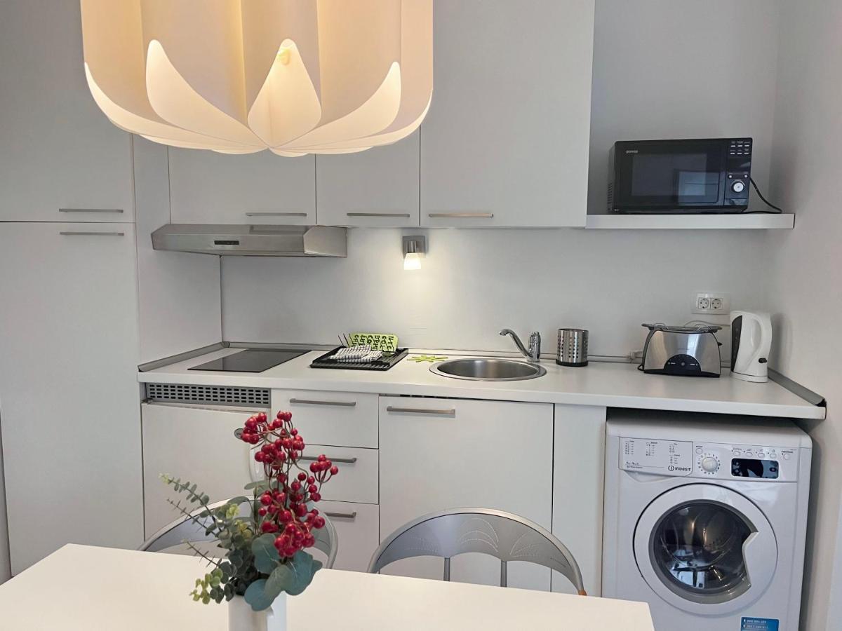 Apartment Renovated City Center Apt End Of Sept 23
